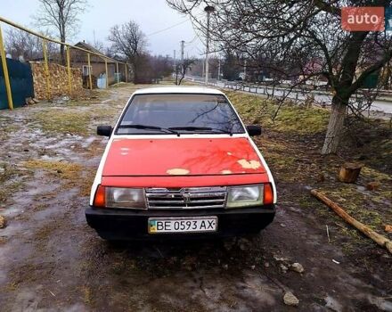 Белый ВАЗ 2108, объемом двигателя 1.5 л и пробегом 300 тыс. км за 400 $, фото 1 на Automoto.ua