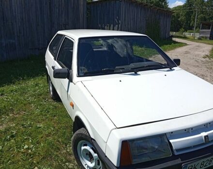 Белый ВАЗ 2108, объемом двигателя 1.3 л и пробегом 100 тыс. км за 450 $, фото 1 на Automoto.ua
