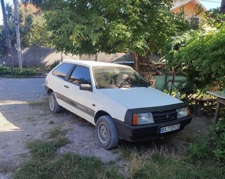 Белый ВАЗ 2108, объемом двигателя 1.3 л и пробегом 200 тыс. км за 852 $, фото 1 на Automoto.ua
