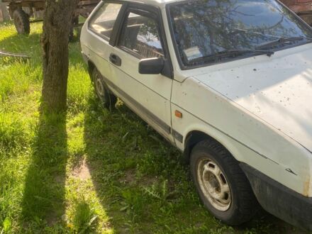 ВАЗ 2108 1987 в Путивле на Automoto.ua Белый ВАЗ 2108, объемом двигателя 0 л и пробегом 1 тыс. км за 604 $, фото 1 на Automoto.ua