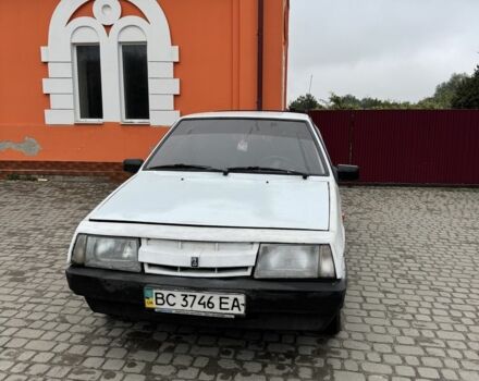 Белый ВАЗ 2108, объемом двигателя 1.3 л и пробегом 300 тыс. км за 500 $, фото 1 на Automoto.ua