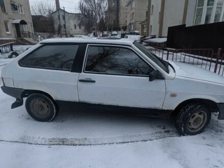 Белый ВАЗ 2108, объемом двигателя 1.3 л и пробегом 100 тыс. км за 450 $, фото 1 на Automoto.ua