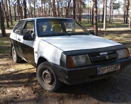 Белый ВАЗ 2108, объемом двигателя 1.3 л и пробегом 200 тыс. км за 418 $, фото 1 на Automoto.ua