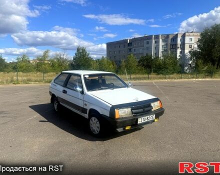 Белый ВАЗ 2108, объемом двигателя 1.5 л и пробегом 200 тыс. км за 700 $, фото 1 на Automoto.ua