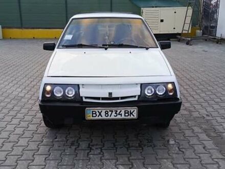 ВАЗ 2108 1987 у Вознесенске на Automoto.ua Білий ВАЗ 2108, об'ємом двигуна 1.3 л та пробігом 90 тис. км за 1250 $, фото 1 на Automoto.ua