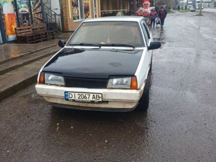 Белый ВАЗ 2108, объемом двигателя 1.3 л и пробегом 300 тыс. км за 700 $, фото 1 на Automoto.ua