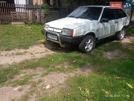 ВАЗ 2108 1988 у Самборе на Automoto.ua Білий ВАЗ 2108, об'ємом двигуна 1.5 л та пробігом 300 тис. км за 850 $, фото 1 на Automoto.ua