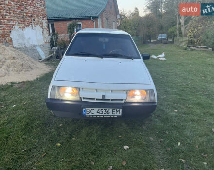 Белый ВАЗ 2108, объемом двигателя 1.3 л и пробегом 40 тыс. км за 1100 $, фото 1 на Automoto.ua