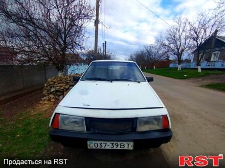 ВАЗ 2108 1988 в Веселиново на Automoto.ua Белый ВАЗ 2108, объемом двигателя 15 л и пробегом 0 тыс. км за 430 $, фото 1 на Automoto.ua