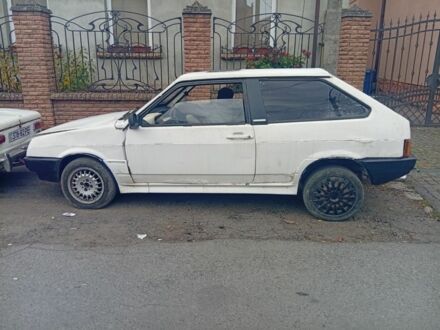 ВАЗ 2108 1988 в Ужгороде на Automoto.ua Белый ВАЗ 2108, объемом двигателя 1 л и пробегом 66 тыс. км за 217 $, фото 1 на Automoto.ua