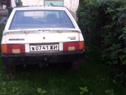 ВАЗ 2108 1988 в Бориславе на Automoto.ua Белый ВАЗ 2108, объемом двигателя 10 л и пробегом 250 тыс. км за 400 $, фото 1 на Automoto.ua