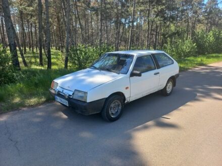 ВАЗ 2108 1988 в Великой Александровке на Automoto.ua Белый ВАЗ 2108, объемом двигателя 1.3 л и пробегом 100 тыс. км за 603 $, фото 1 на Automoto.ua