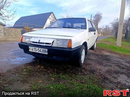 Белый ВАЗ 2108, объемом двигателя 1.3 л и пробегом 120 тыс. км за 970 $, фото 1 на Automoto.ua