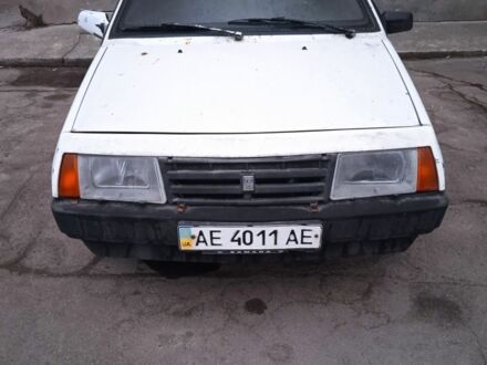 ВАЗ 2108 1989 у Дніпро (Дніпропетровську) на Automoto.ua Білий ВАЗ 2108, об'ємом двигуна 0 л та пробігом 215 тис. км за 26000 $, фото 1 на Automoto.ua