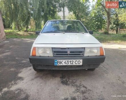Белый ВАЗ 2108, объемом двигателя 1.1 л и пробегом 100 тыс. км за 795 $, фото 1 на Automoto.ua