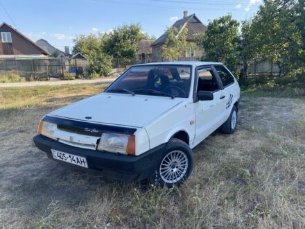Белый ВАЗ 2108, объемом двигателя 1.6 л и пробегом 90 тыс. км за 680 $, фото 1 на Automoto.ua