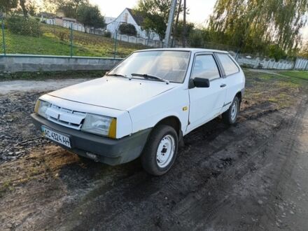 ВАЗ 2108 1989 у Луцьку на Automoto.ua Білий ВАЗ 2108, об'ємом двигуна 5 л та пробігом 100 тис. км за 650 $, фото 1 на Automoto.ua