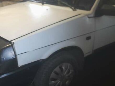 Белый ВАЗ 2108, объемом двигателя 1.3 л и пробегом 150 тыс. км за 800 $, фото 1 на Automoto.ua