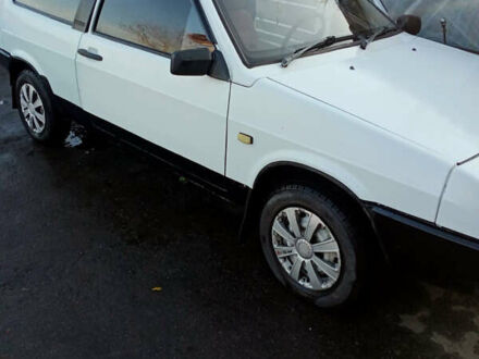 Белый ВАЗ 2108, объемом двигателя 1.29 л и пробегом 300 тыс. км за 550 $, фото 1 на Automoto.ua