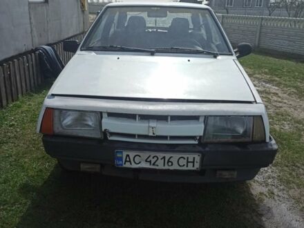 Белый ВАЗ 2108, объемом двигателя 1.5 л и пробегом 250 тыс. км за 700 $, фото 1 на Automoto.ua
