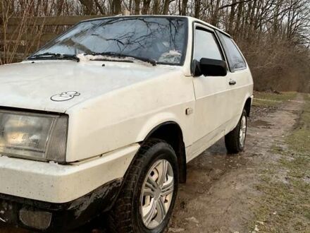 ВАЗ 2108 1990 в Львове на Automoto.ua Белый ВАЗ 2108, объемом двигателя 0 л и пробегом 360 тыс. км за 600 $, фото 1 на Automoto.ua