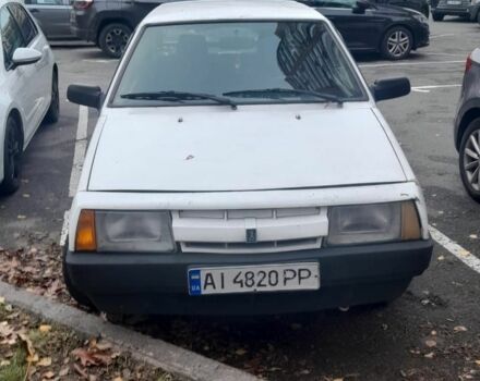 Белый ВАЗ 2108, объемом двигателя 1.1 л и пробегом 300 тыс. км за 600 $, фото 1 на Automoto.ua