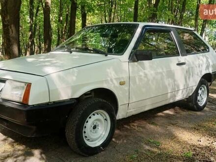 ВАЗ 2108 1990 у Зенькове на Automoto.ua Білий ВАЗ 2108, об'ємом двигуна 1.3 л та пробігом 100 тис. км за 950 $, фото 1 на Automoto.ua