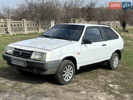 ВАЗ 2108 1990 у Новом Буге на Automoto.ua Білий ВАЗ 2108, об'ємом двигуна 1.3 л та пробігом 250 тис. км за 1100 $, фото 1 на Automoto.ua