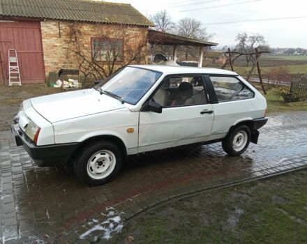 Белый ВАЗ 2108, объемом двигателя 1.5 л и пробегом 180 тыс. км за 800 $, фото 1 на Automoto.ua