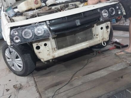 ВАЗ 2108 1990 в Тальном на Automoto.ua Белый ВАЗ 2108, объемом двигателя 0 л и пробегом 80 тыс. км за 533 $, фото 1 на Automoto.ua