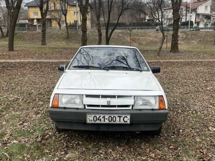 ВАЗ 2108 1990 в Львове на Automoto.ua Белый ВАЗ 2108, объемом двигателя 1.3 л и пробегом 41 тыс. км за 750 $, фото 1 на Automoto.ua