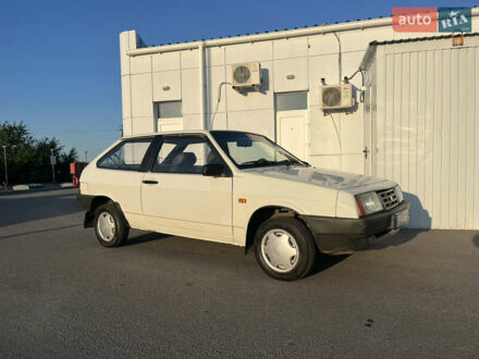 ВАЗ 2108 1990 в Христиновке на Automoto.ua Белый ВАЗ 2108, объемом двигателя 1.29 л и пробегом 405 тыс. км за 1400 $, фото 1 на Automoto.ua