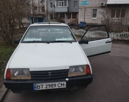 Белый ВАЗ 2108, объемом двигателя 2 л и пробегом 350 тыс. км за 1200 $, фото 1 на Automoto.ua