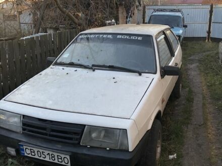 Белый ВАЗ 2108, объемом двигателя 1.1 л и пробегом 300 тыс. км за 600 $, фото 1 на Automoto.ua