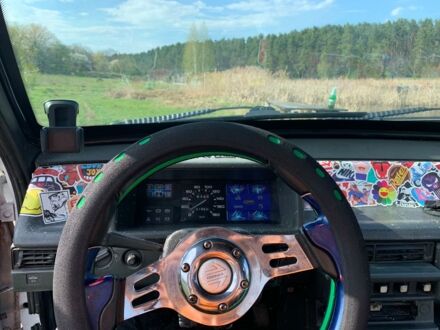 Белый ВАЗ 2108, объемом двигателя 5 л и пробегом 400 тыс. км за 1400 $, фото 1 на Automoto.ua