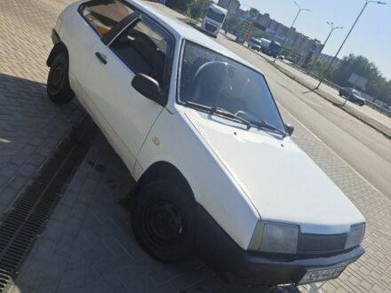 ВАЗ 2108 1990 в Днепре (Днепропетровске) на Automoto.ua Белый ВАЗ 2108, объемом двигателя 1.5 л и пробегом 999 тыс. км за 799 $, фото 1 на Automoto.ua