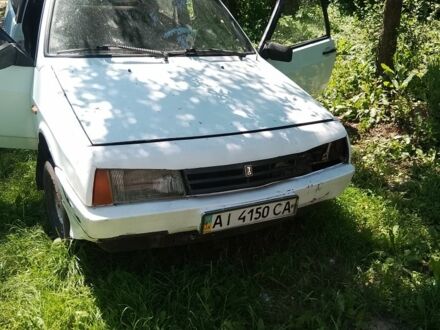 ВАЗ 2108 1990 в Прилуках на Automoto.ua Белый ВАЗ 2108, объемом двигателя 1.3 л и пробегом 14 тыс. км за 364 $, фото 1 на Automoto.ua