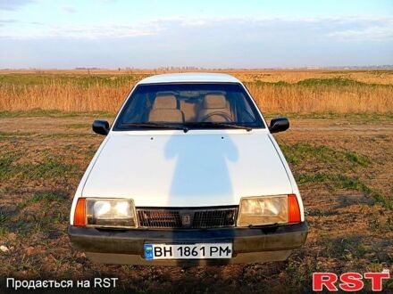 ВАЗ 2108 1990 в Белгород-Днестровском на Automoto.ua Белый ВАЗ 2108, объемом двигателя 1.3 л и пробегом 0 тыс. км за 1400 $, фото 1 на Automoto.ua