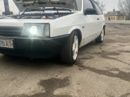 ВАЗ 2108 1991 в Новомосковске на Automoto.ua Белый ВАЗ 2108, объемом двигателя 1.6 л и пробегом 1000 тыс. км за 1500 $, фото 1 на Automoto.ua