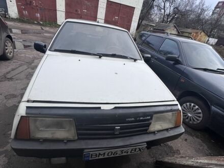 Белый ВАЗ 2108, объемом двигателя 1.3 л и пробегом 150 тыс. км за 1000 $, фото 1 на Automoto.ua
