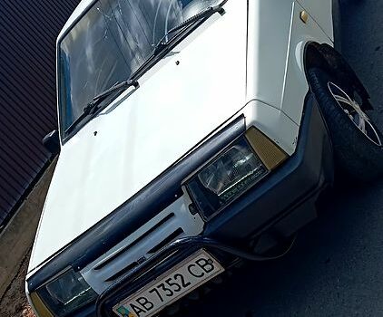 Белый ВАЗ 2108, объемом двигателя 1.3 л и пробегом 190 тыс. км за 700 $, фото 1 на Automoto.ua