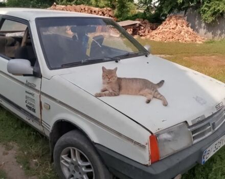 Белый ВАЗ 2108, объемом двигателя 1.1 л и пробегом 265 тыс. км за 650 $, фото 1 на Automoto.ua
