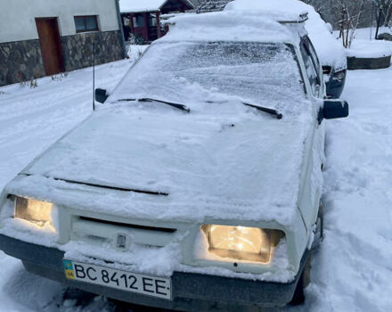 Белый ВАЗ 2108, объемом двигателя 1.29 л и пробегом 320 тыс. км за 900 $, фото 1 на Automoto.ua