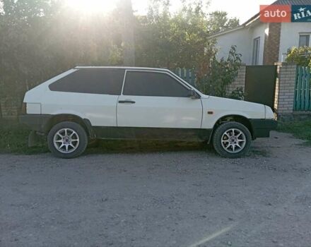 Белый ВАЗ 2108, объемом двигателя 1.5 л и пробегом 300 тыс. км за 700 $, фото 1 на Automoto.ua