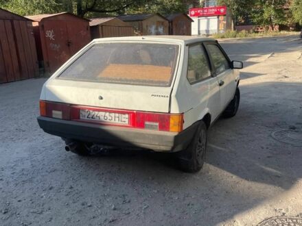 Белый ВАЗ 2108, объемом двигателя 1.5 л и пробегом 198 тыс. км за 800 $, фото 1 на Automoto.ua
