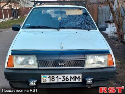 ВАЗ 2108 1992 у Борзне на Automoto.ua Білий ВАЗ 2108, об'ємом двигуна 13 л та пробігом 150 тис. км за 950 $, фото 1 на Automoto.ua