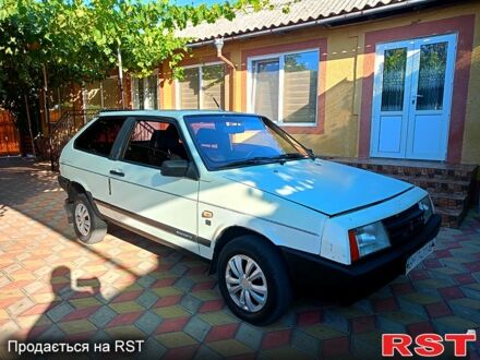 ВАЗ 2108 1992 в Килие на Automoto.ua Белый ВАЗ 2108, объемом двигателя 1.5 л и пробегом 120 тыс. км за 600 $, фото 1 на Automoto.ua
