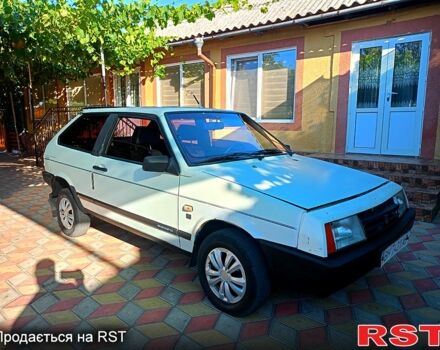 Белый ВАЗ 2108, объемом двигателя 1.5 л и пробегом 120 тыс. км за 600 $, фото 1 на Automoto.ua