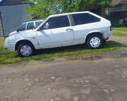 Белый ВАЗ 2108, объемом двигателя 1 л и пробегом 100 тыс. км за 500 $, фото 1 на Automoto.ua