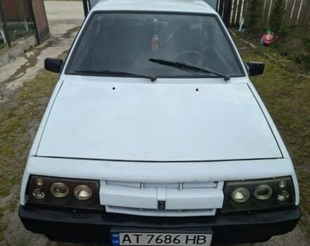 Белый ВАЗ 2108, объемом двигателя 1.3 л и пробегом 330 тыс. км за 700 $, фото 1 на Automoto.ua
